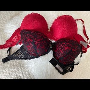 Daisy Fuentes bra set.